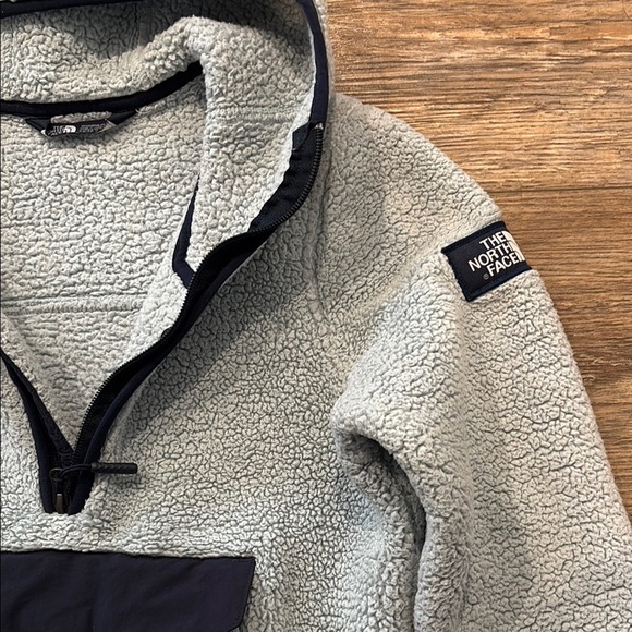 The North Face Women's XS Campshire Sherpa Hoodie Pullover Plush Soft Green Mint - Picture 4 of 13
